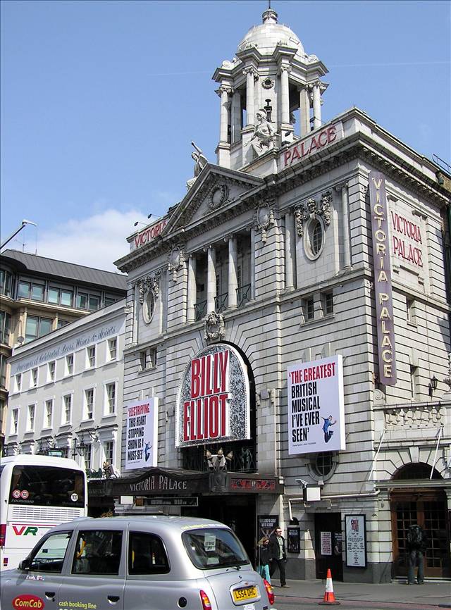 Victoria Palace Theatre | Broadway Bunny